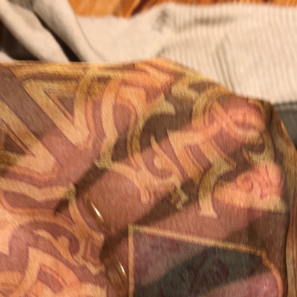 Scarf - Picture 5 of 7